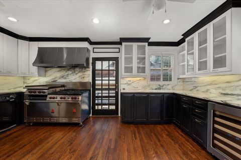 Tiny photo for 4720 Collinwood Avenue, Fort Worth, TX 76107 (MLS # 21141878)