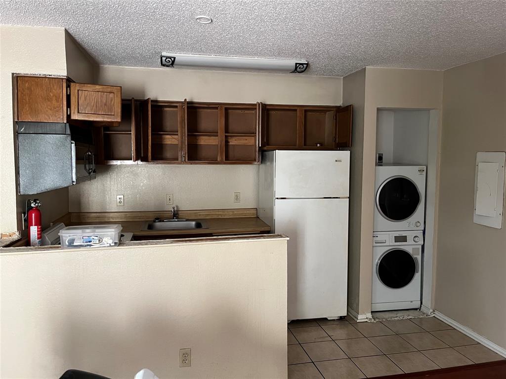 9823 Walnut Street 306