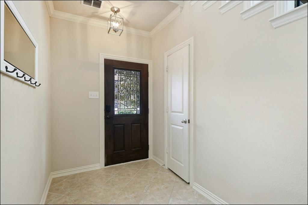 3021 Bans Crown Boulevard