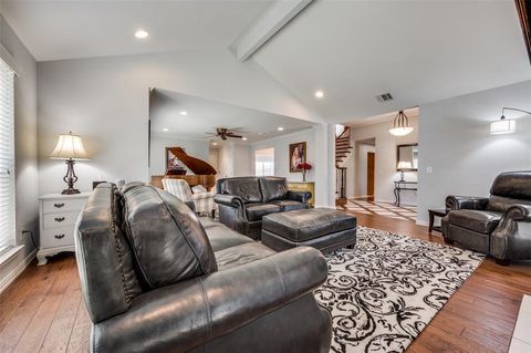 1113 Derbyshire Lane Carrollton TX 75007