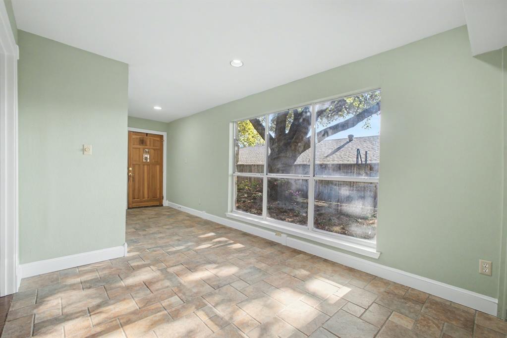 COUNTRY PLACE - Residential