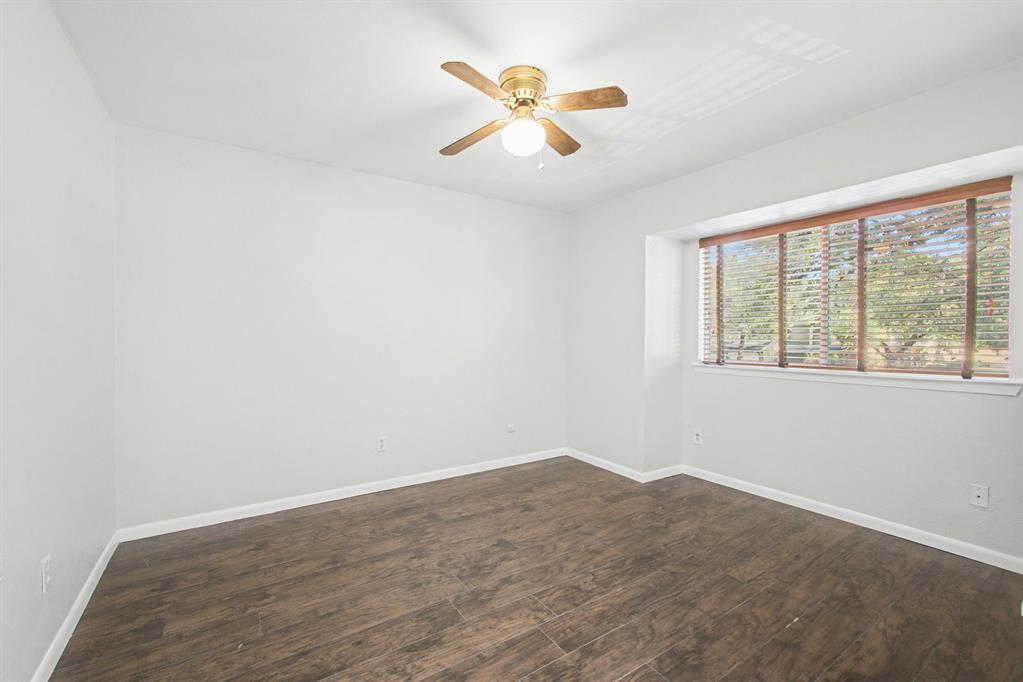 COUNTRY PLACE - Residential