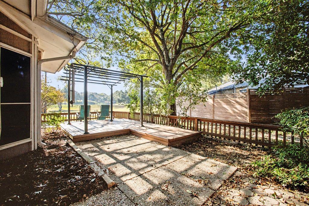 COUNTRY PLACE - Residential