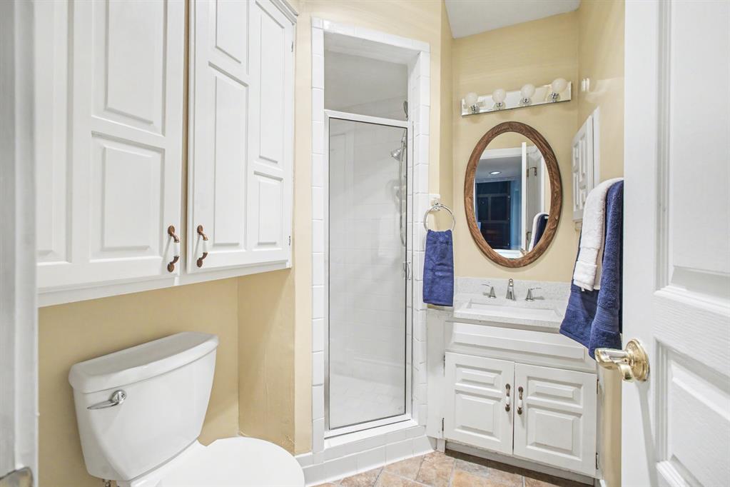 COUNTRY PLACE - Residential