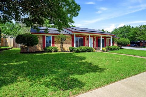 Photo of 853 Spring Lake Drive, Bedford, TX 76021 (MLS # 21260261)