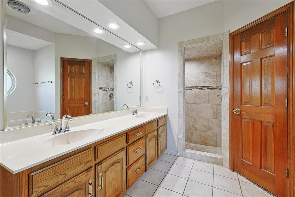 Lake Country Estates Add - Residential