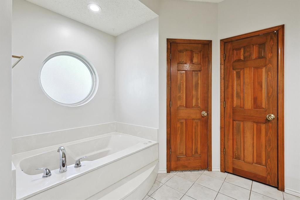 Lake Country Estates Add - Residential