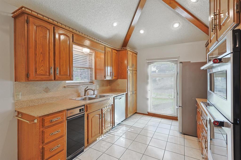 Lake Country Estates Add - Residential