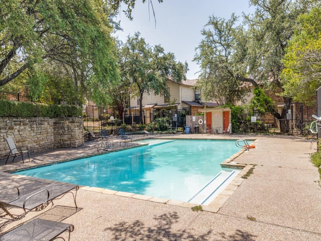 Springtree Crossing Condos - Residential