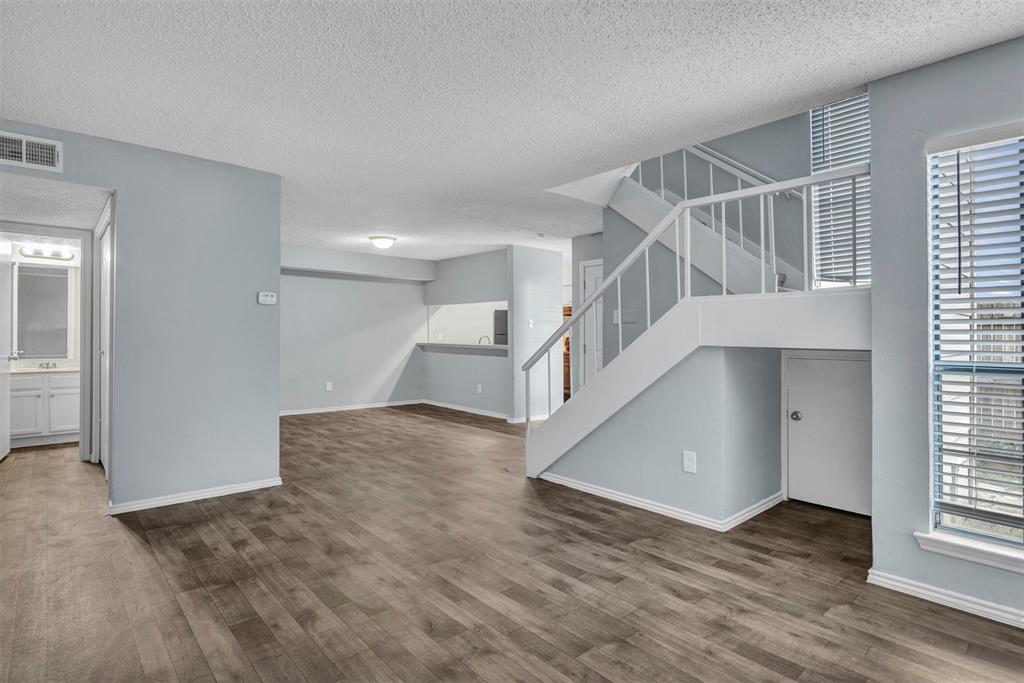 Springtree Crossing Condos - Residential