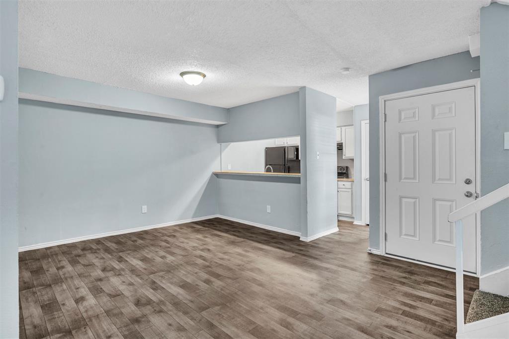 Springtree Crossing Condos - Residential