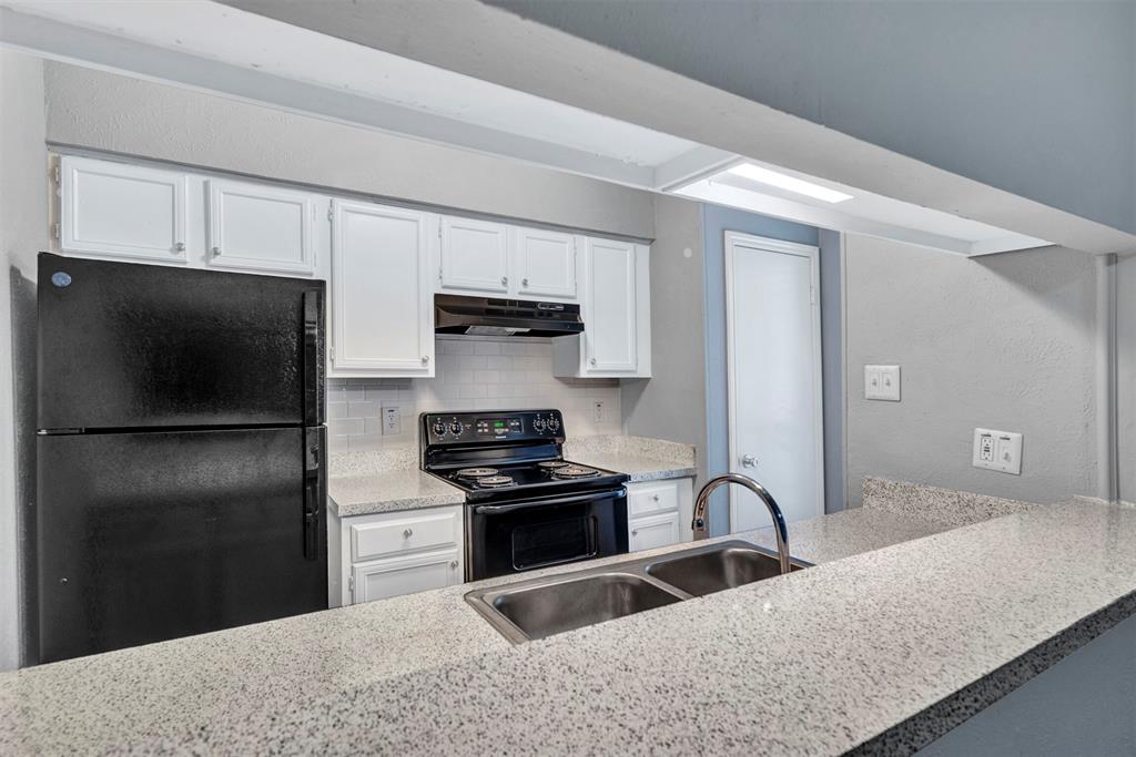 Springtree Crossing Condos - Residential