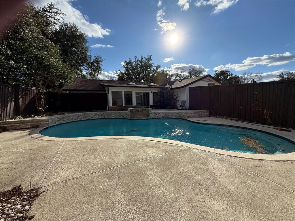 2926 Forest Hills Lane