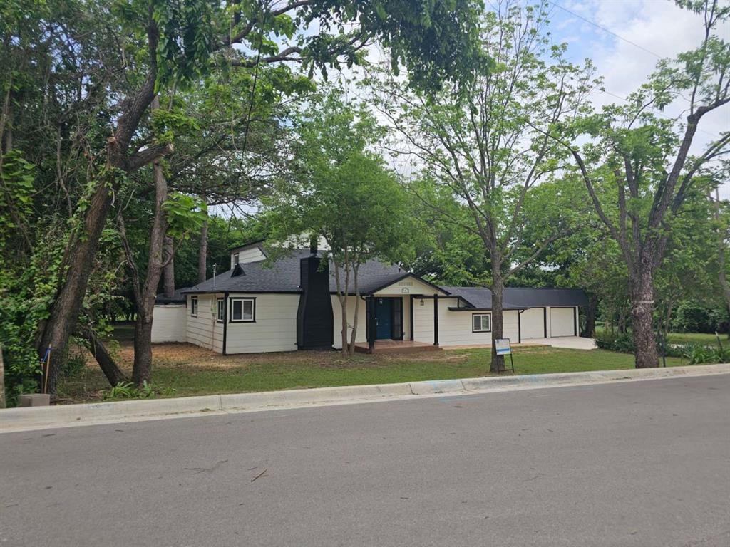 211 Hickory Lane