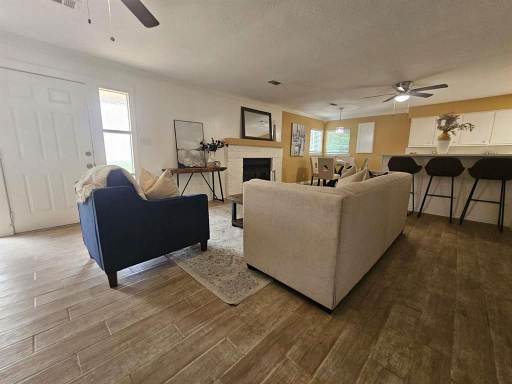 211 Hickory Lane