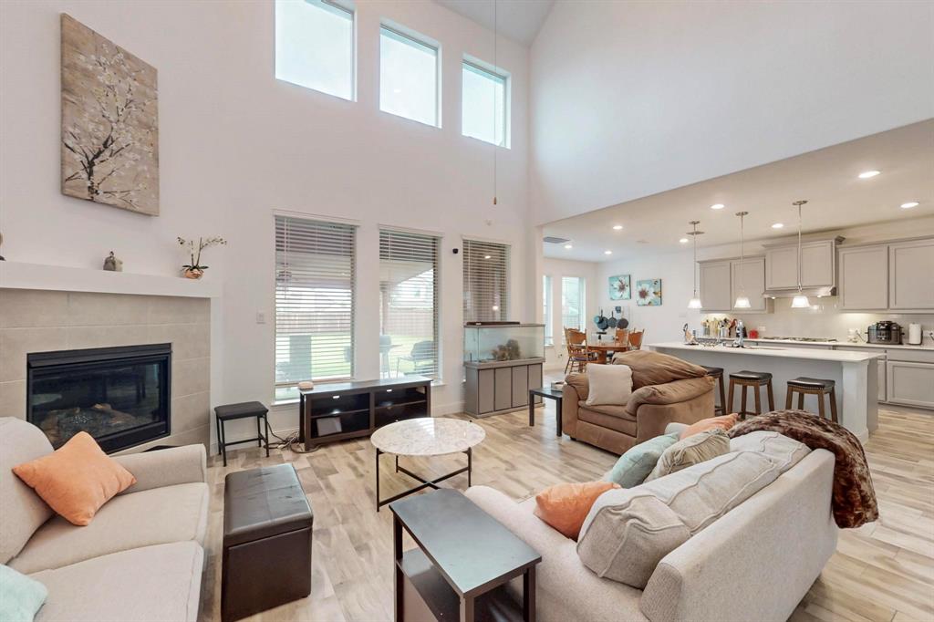 1429 Shooting Star Drive