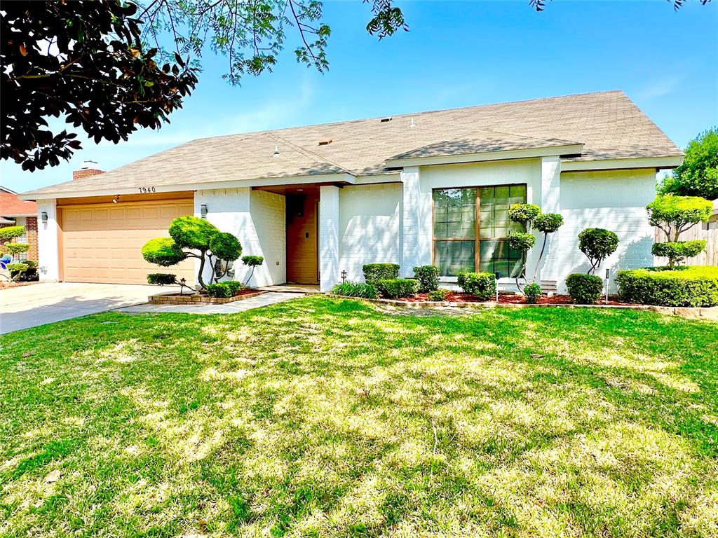 7940 Waterside Trail