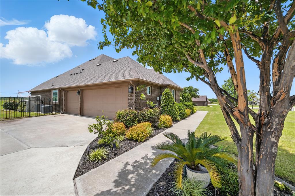 12022 Livingston Way