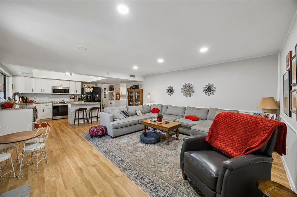 Colony 18 - Residential