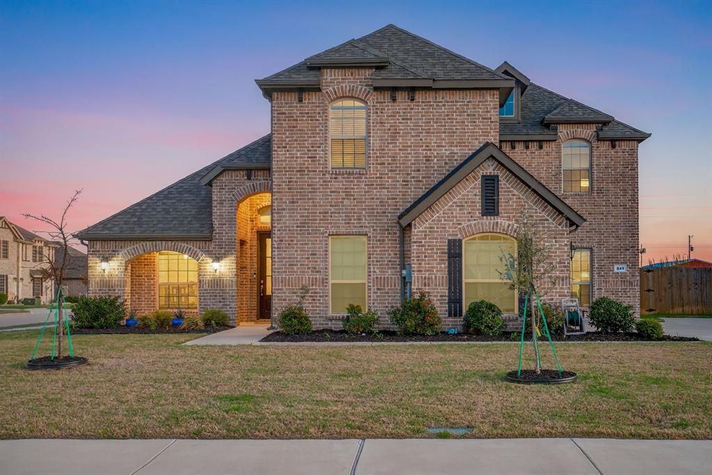 Photo of 545 Clifton Court, Midlothian, TX 76065 (MLS # 21208069)
