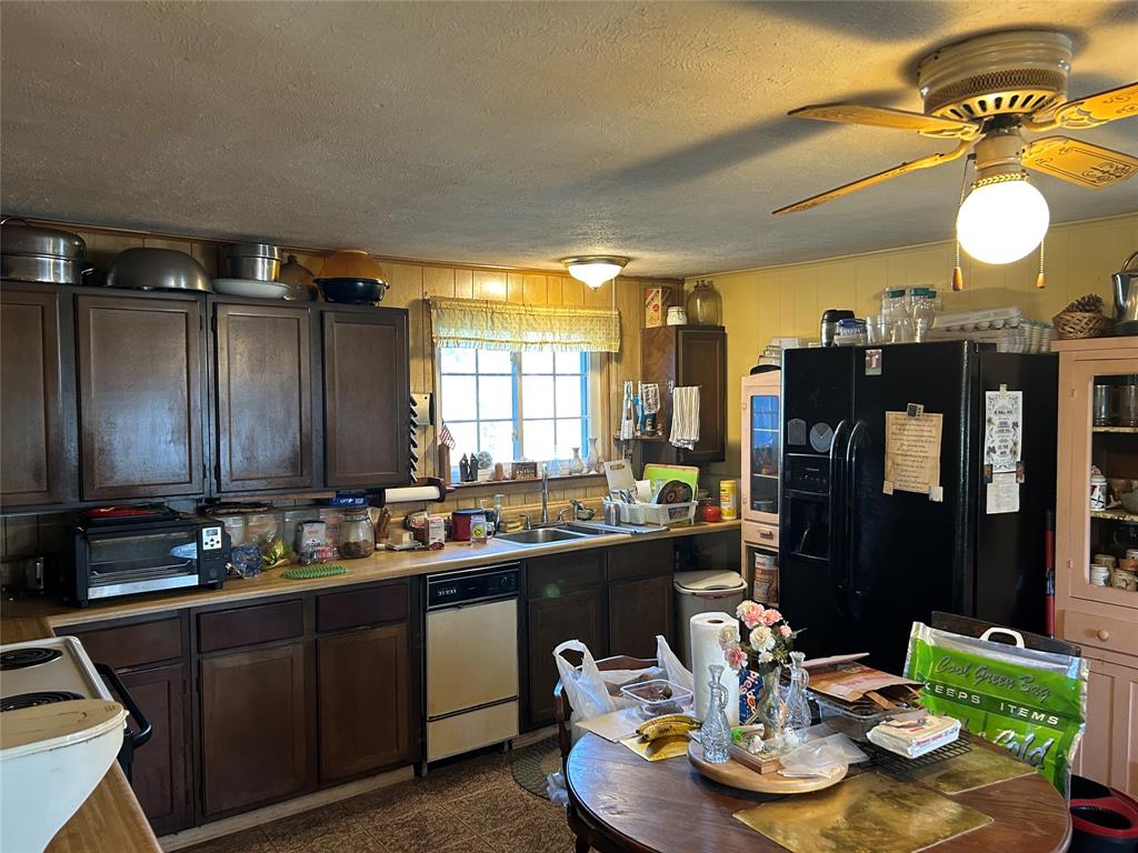 Lake Edge Harbor - Residential