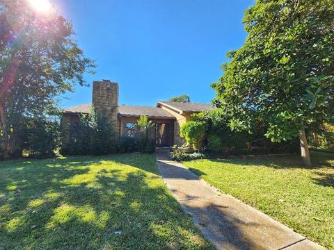 Photo of 3114 Nutmeg Lane, Garland, TX 75044 (MLS # 21100860) Photo of 3114 Nutmeg Lane, Garland, TX 75044 (MLS # 21100860)