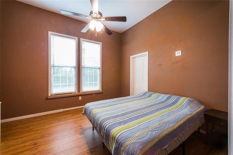 Tiny photo for 416 W Palestine Ave Avenue, Palestine, TX 75801 (MLS # 21197740)