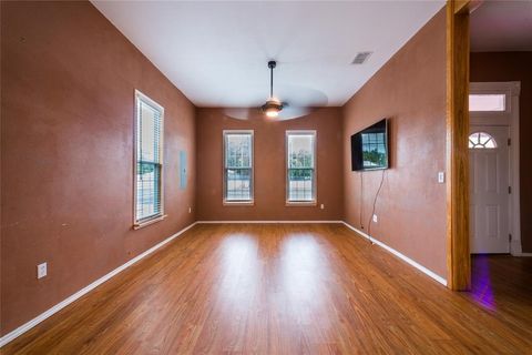 Tiny photo for 416 W Palestine Ave Avenue, Palestine, TX 75801 (MLS # 21197740)