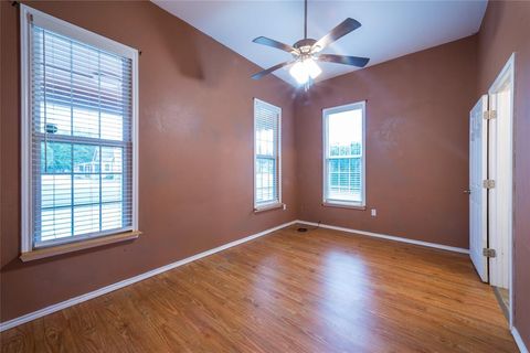 Tiny photo for 416 W Palestine Ave Avenue, Palestine, TX 75801 (MLS # 21197740)