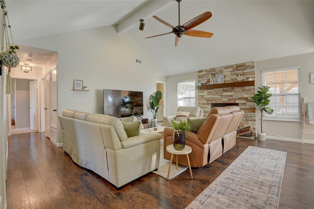2306 Shadyoaks Lane