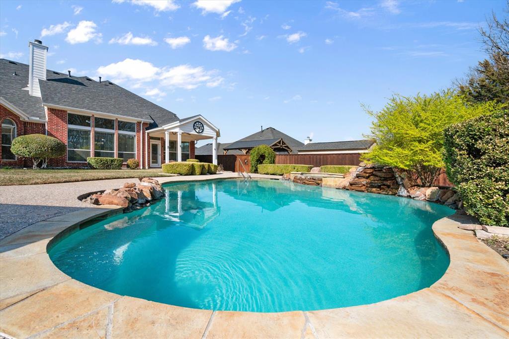 1204 Dover Heights Trail