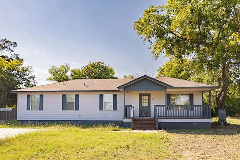 A home in Everman