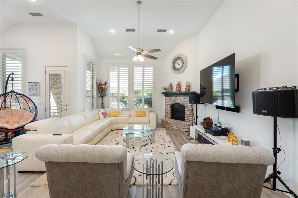 Tavolo Park - Residential