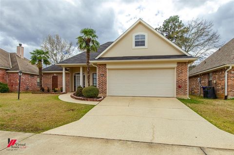 Photo of 10424 Plum Creek Drive, Shreveport, LA 71106 (MLS # 21196436)