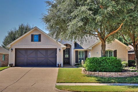 7508 Green Links Drive Benbrook TX 76126