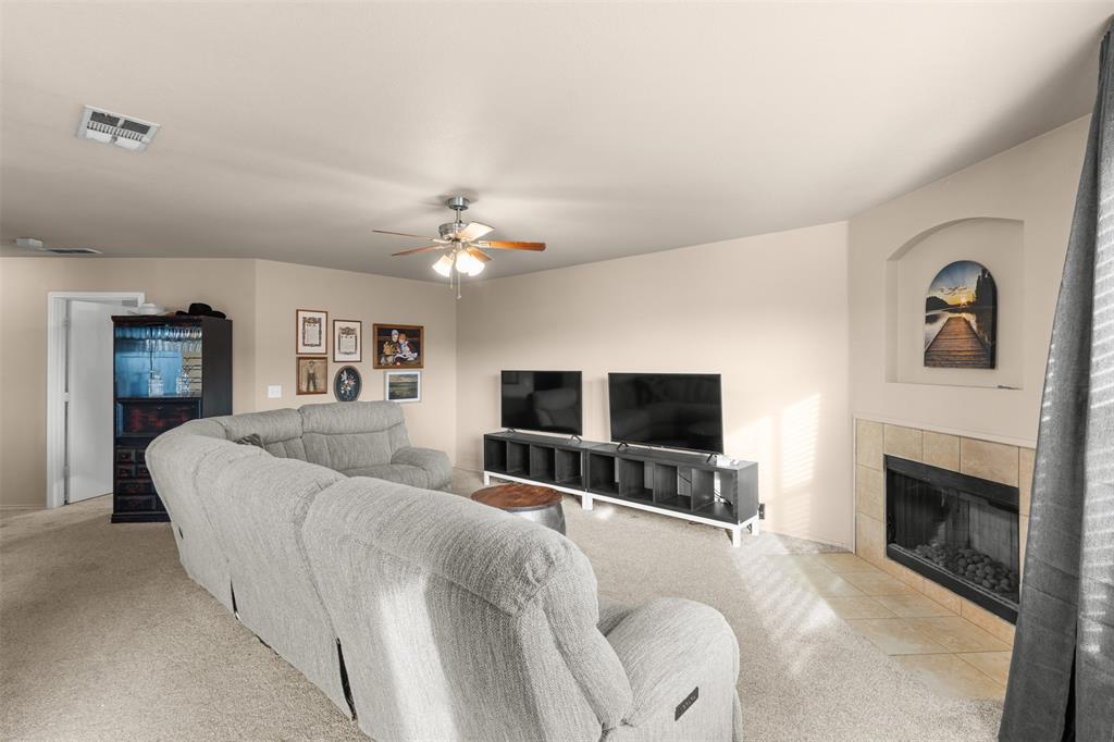 1401 Pheasant Drive