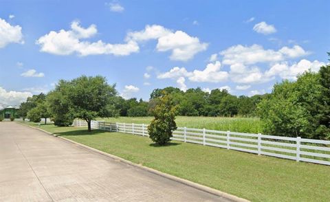 3 St. James Alley Sunnyvale TX 75182