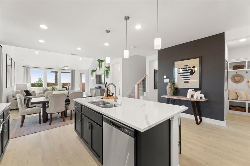 3203 Dunbar Drive