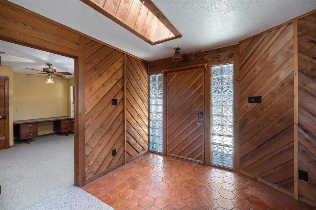 1225 Murrell Road
