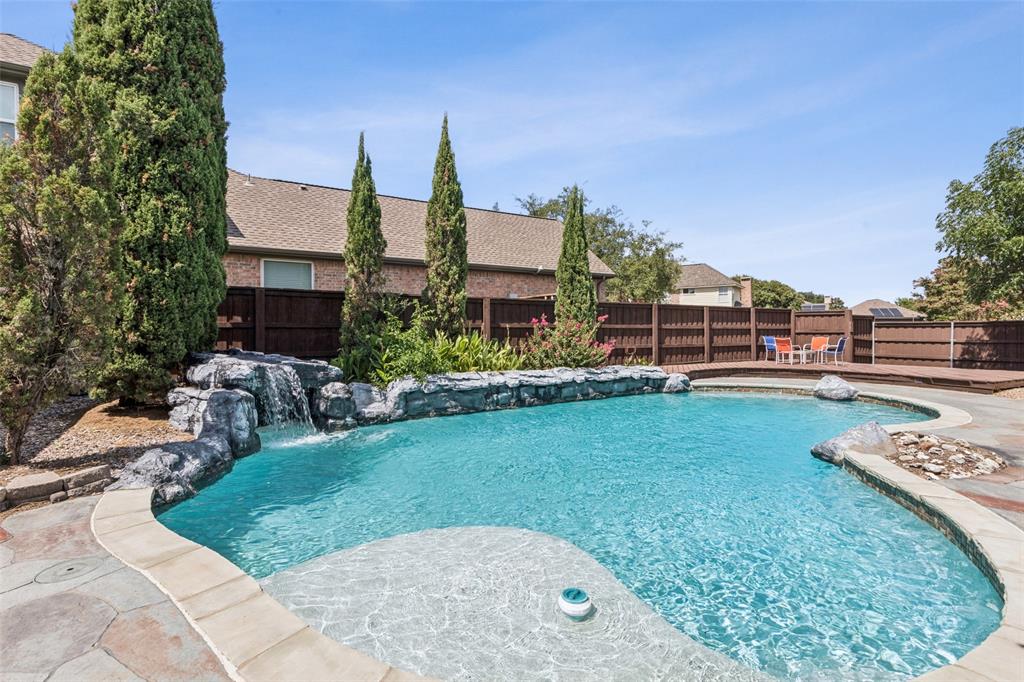 2100 Clematis Court