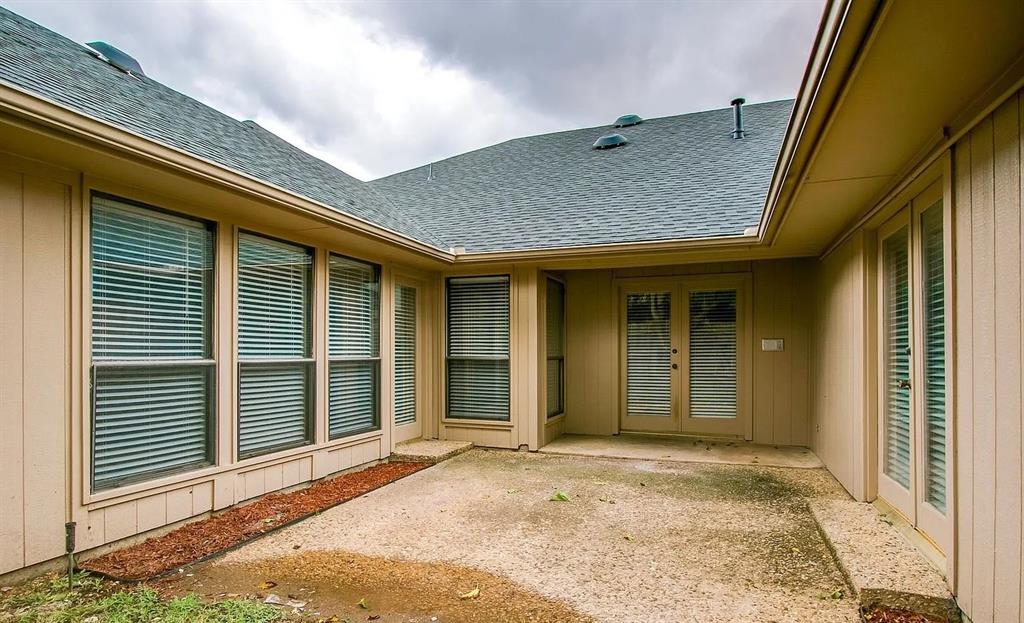 4010-4012 Saint Christopher Lane