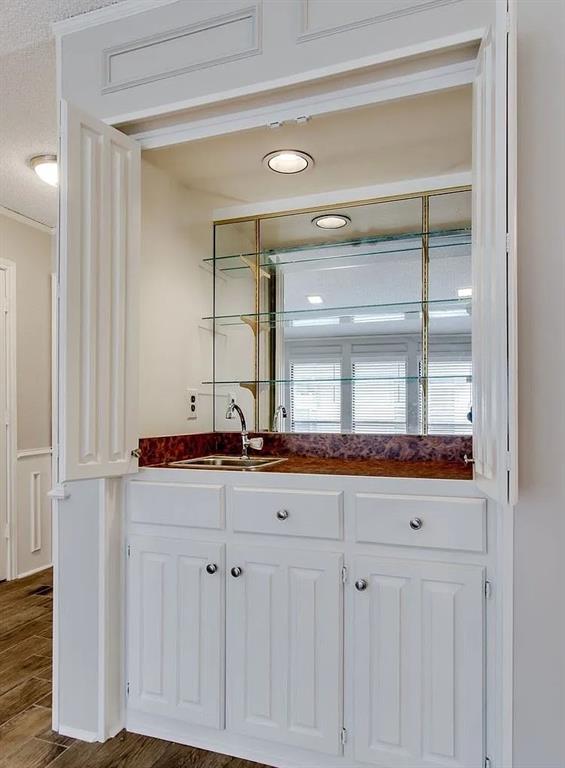 4010-4012 Saint Christopher Lane