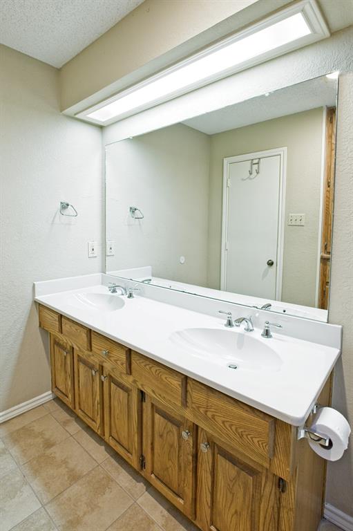 Dallas, Texas 75287, United States, 6 Bedrooms Bedrooms, ,4 BathroomsBathrooms,Residential,Active,233306