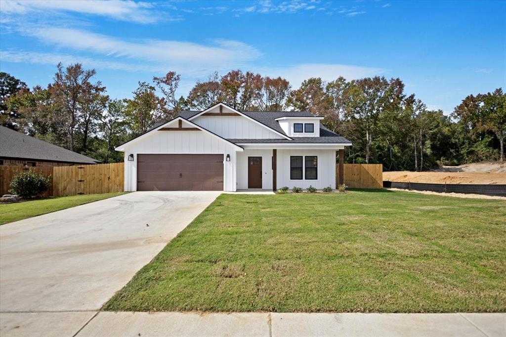 16426 Crossing Circle