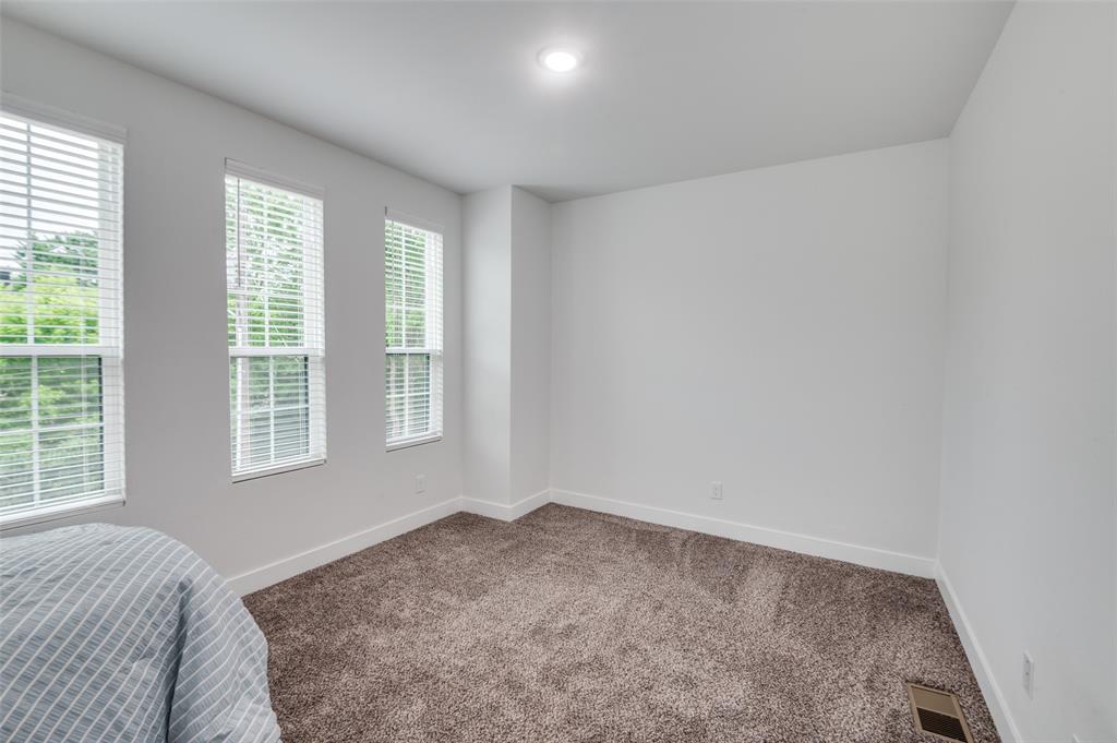 Lincoln Manor - Residential