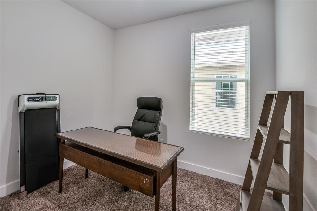 Lincoln Manor - Residential