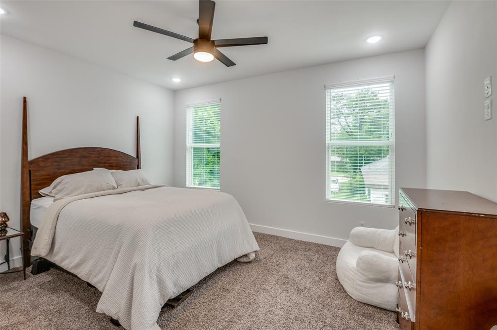 Lincoln Manor - Residential