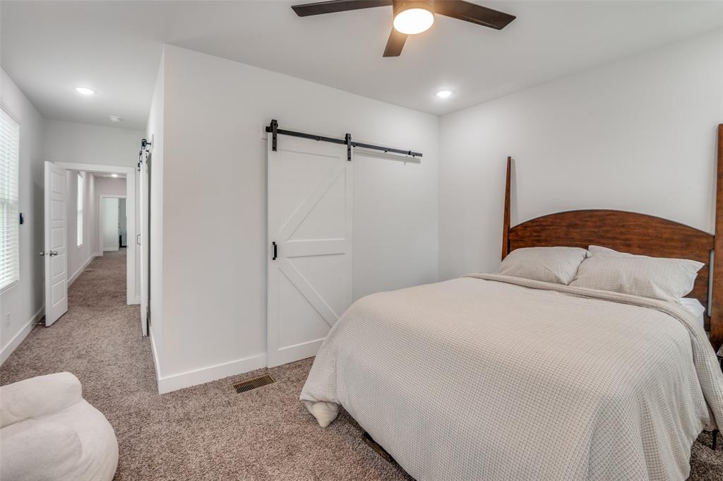 Lincoln Manor - Residential