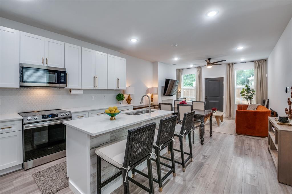 Lincoln Manor - Residential
