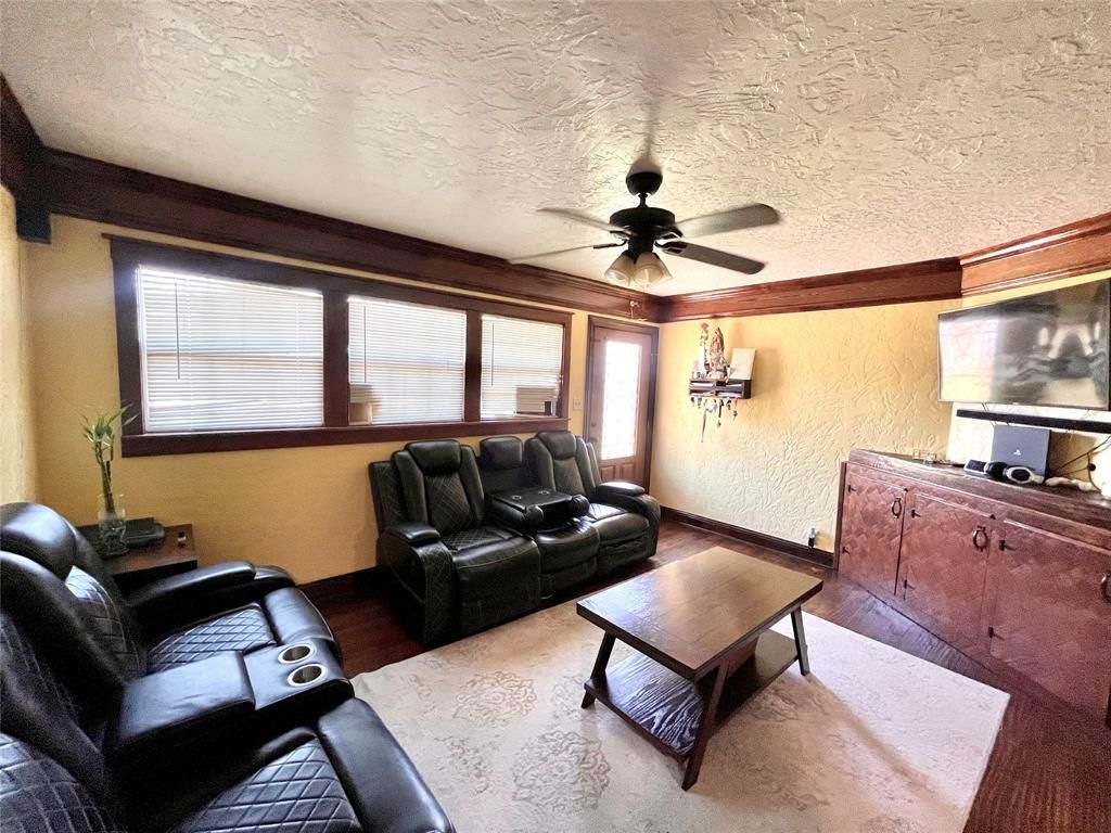 Photo of 2408 Cass Street, Fort Worth, TX 76112 (MLS # 21215267)